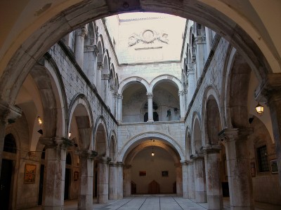 Pati del palau_Sponza.jpg